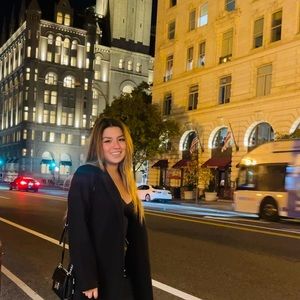 Meet your Posher, Gianella